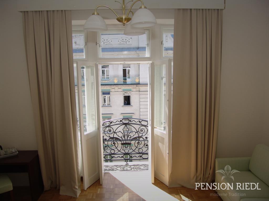 Pension Riedl Wien Værelse billede